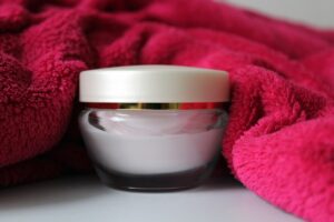 自宅でできる美容機器を使ったシワケアの方法は？